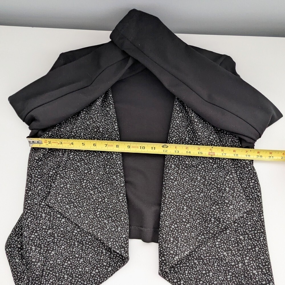 Chic Women's (Large) Black & Gray Asymetrical Open-Front Blazer/Jacket - Picture 9 of 11